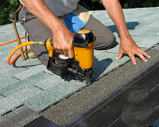 Quick and Trustworthy Emergency Roof Repair Services in Waukegan, IL